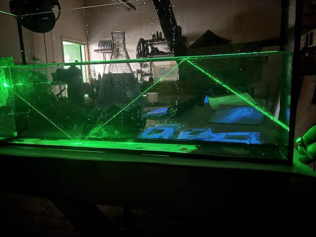 Tillverkning av rekvisita till Fråga Lund